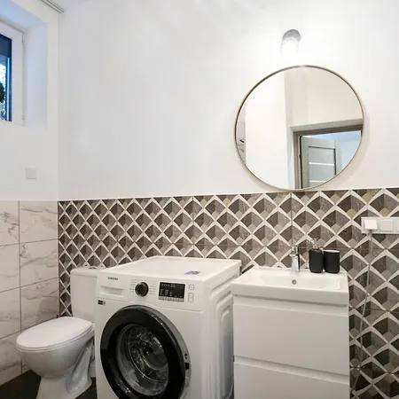 Station No2 Apartment